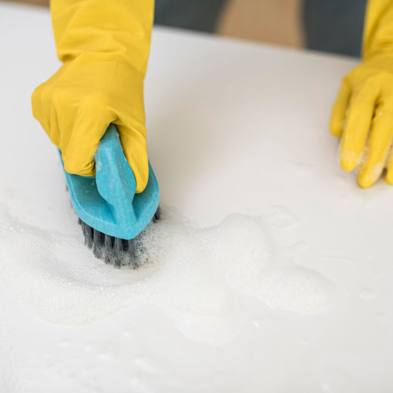 L'importanza della pulizia dei materassi in tessuto con acqua e un detergente specifico
